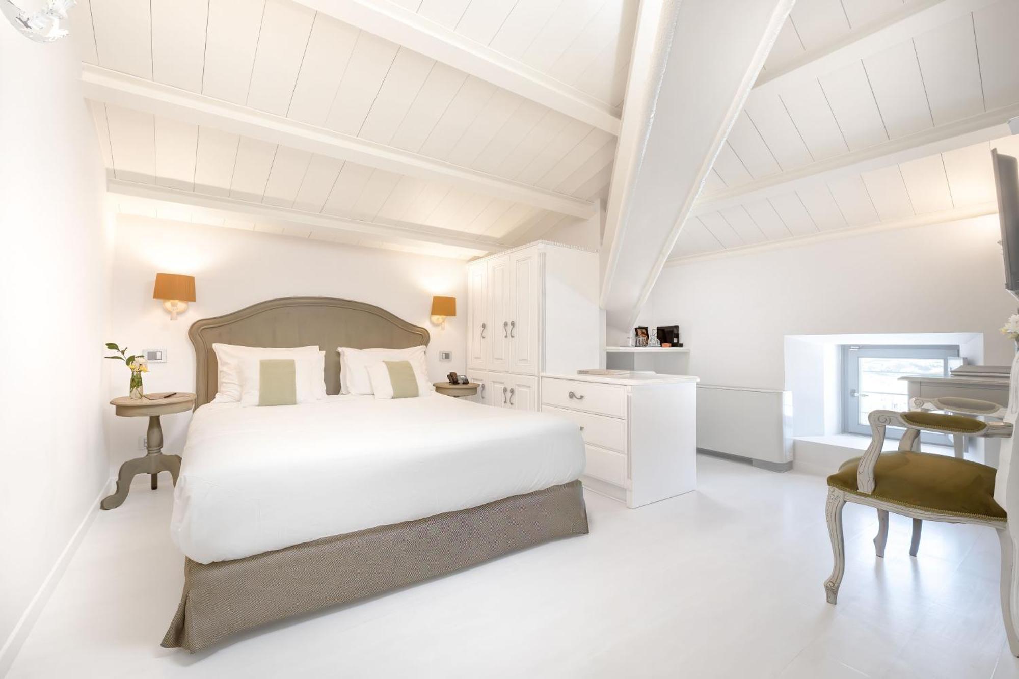 Micra Anglia Boutique Hotel & Spa Ándros Eksteriør billede