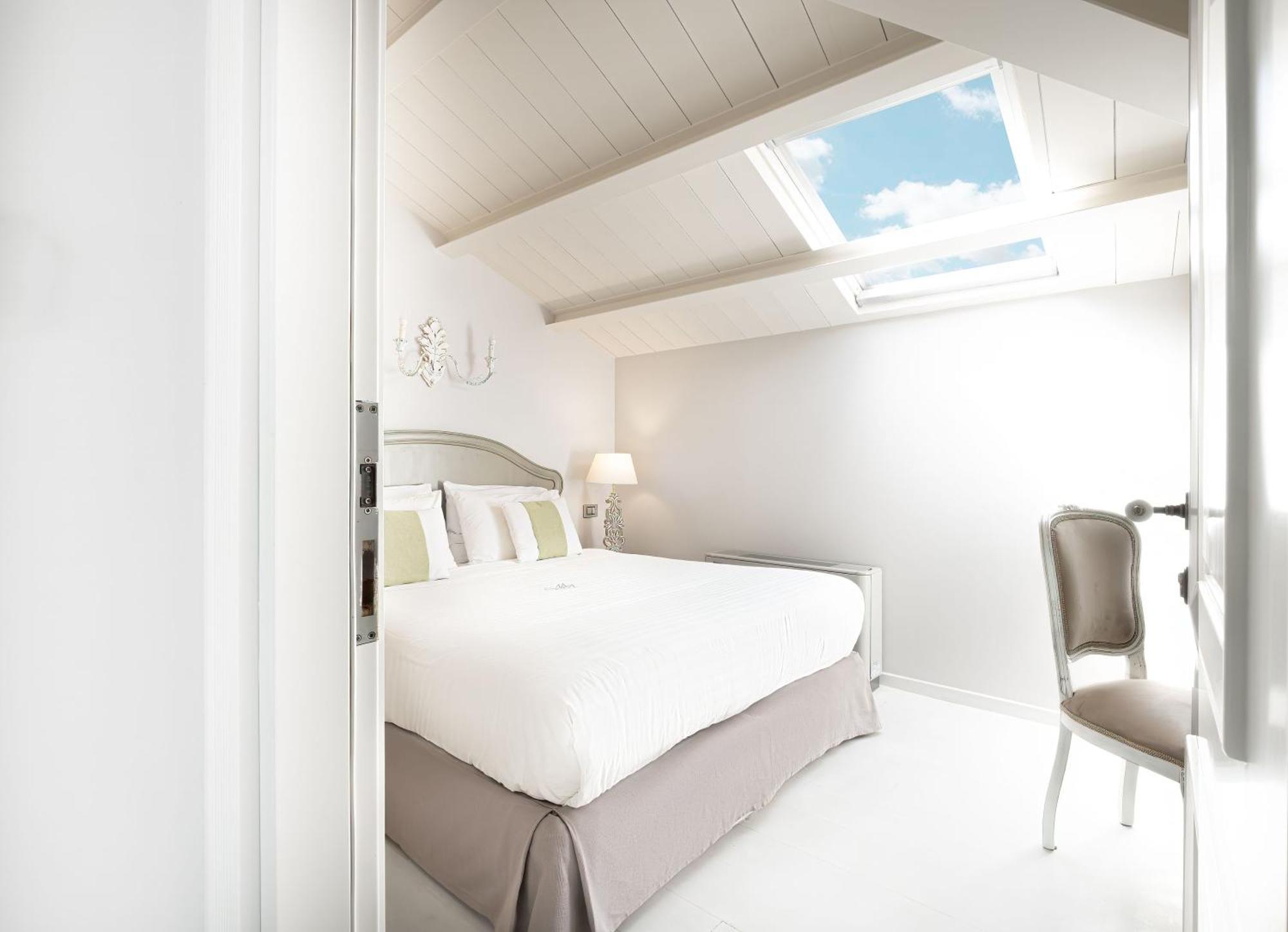 Micra Anglia Boutique Hotel & Spa Ándros Eksteriør billede