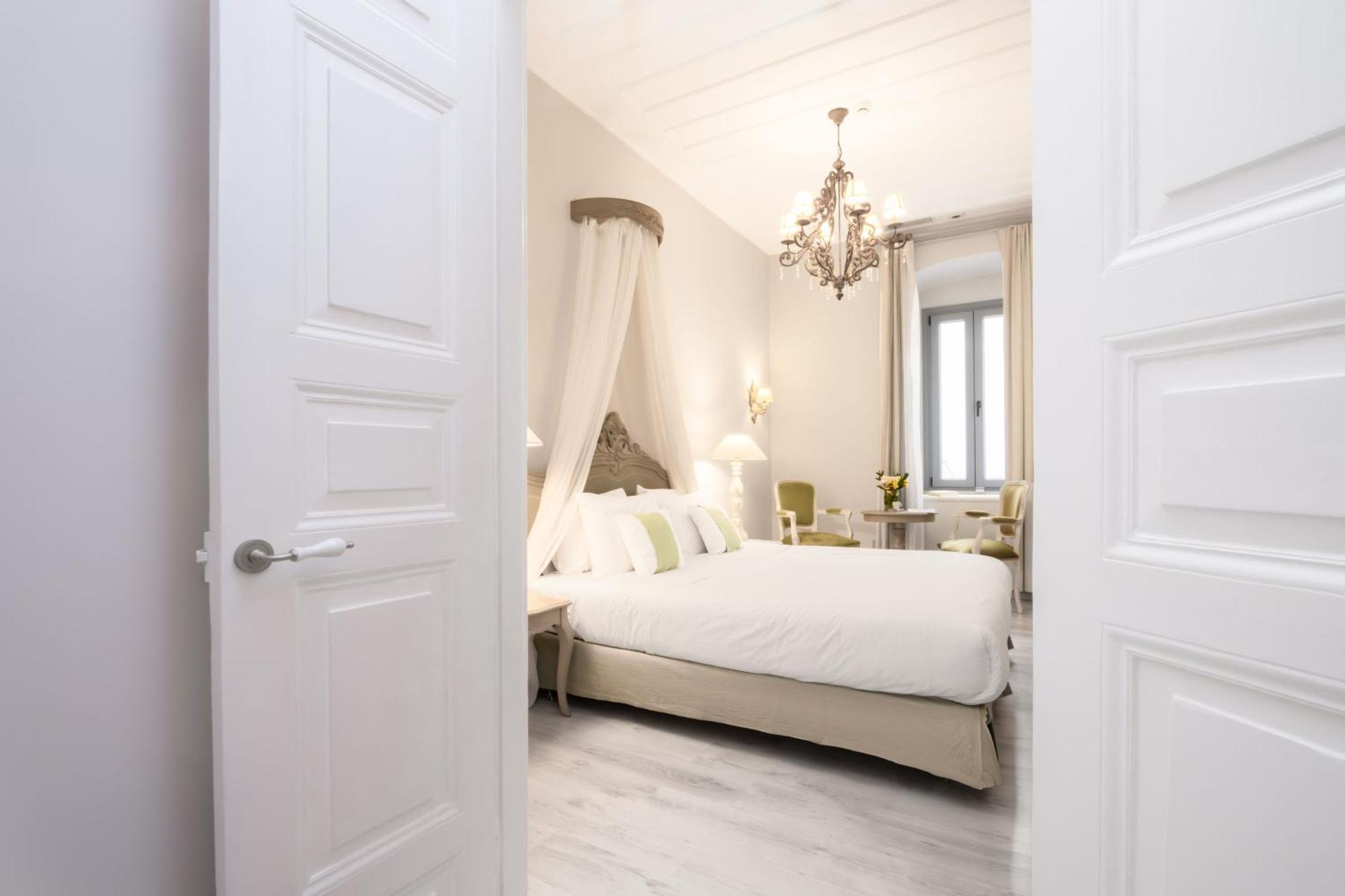 Micra Anglia Boutique Hotel & Spa Ándros Eksteriør billede