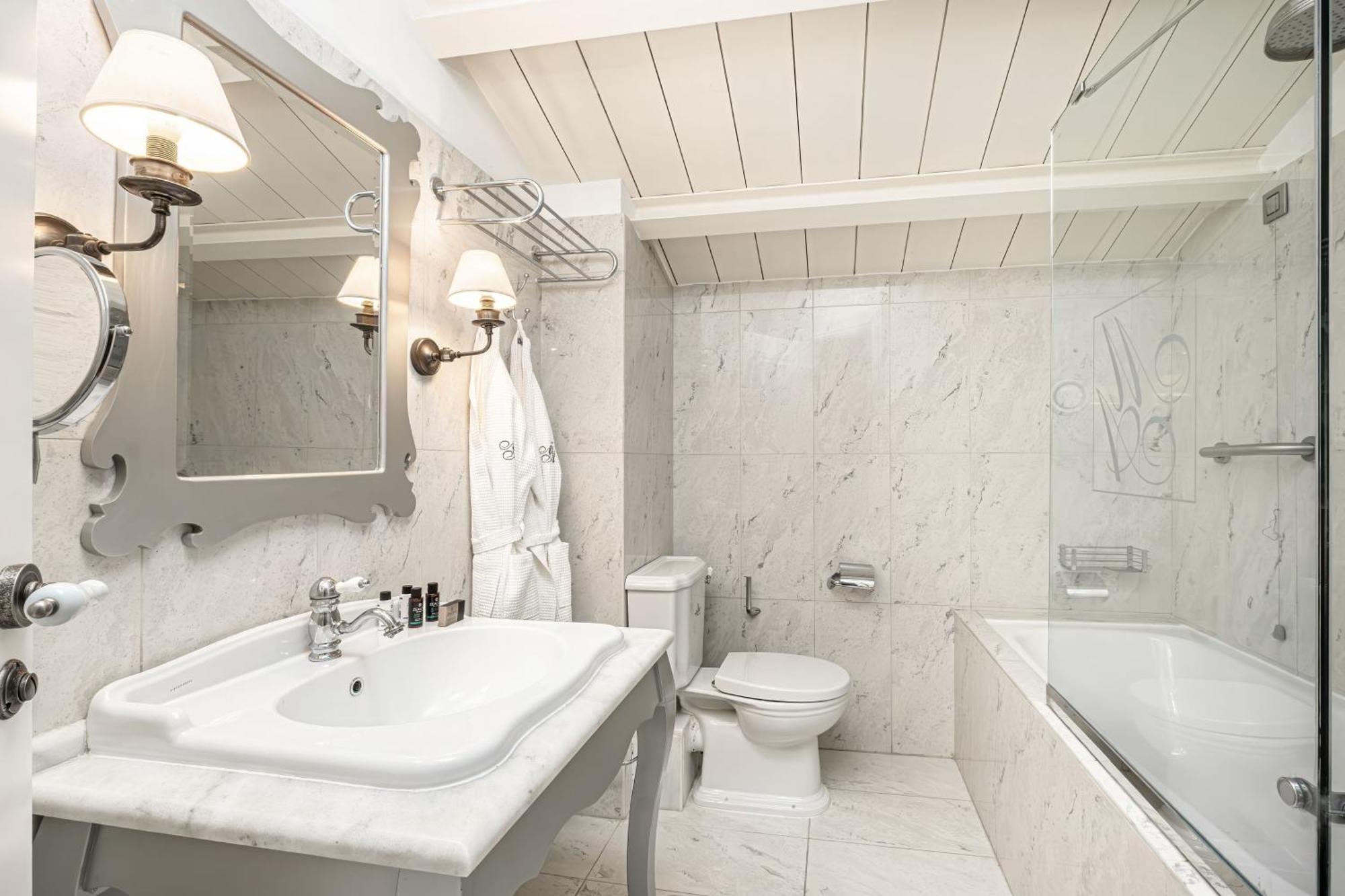 Micra Anglia Boutique Hotel & Spa Ándros Eksteriør billede